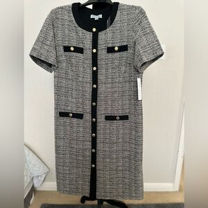 Shelby&Palmer dress. Size 14. Silver/black with‎ golden button. NWT